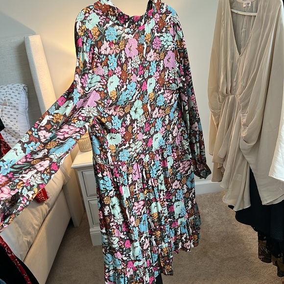 NWT Flowy Mini Dress - Picture 3 of 4